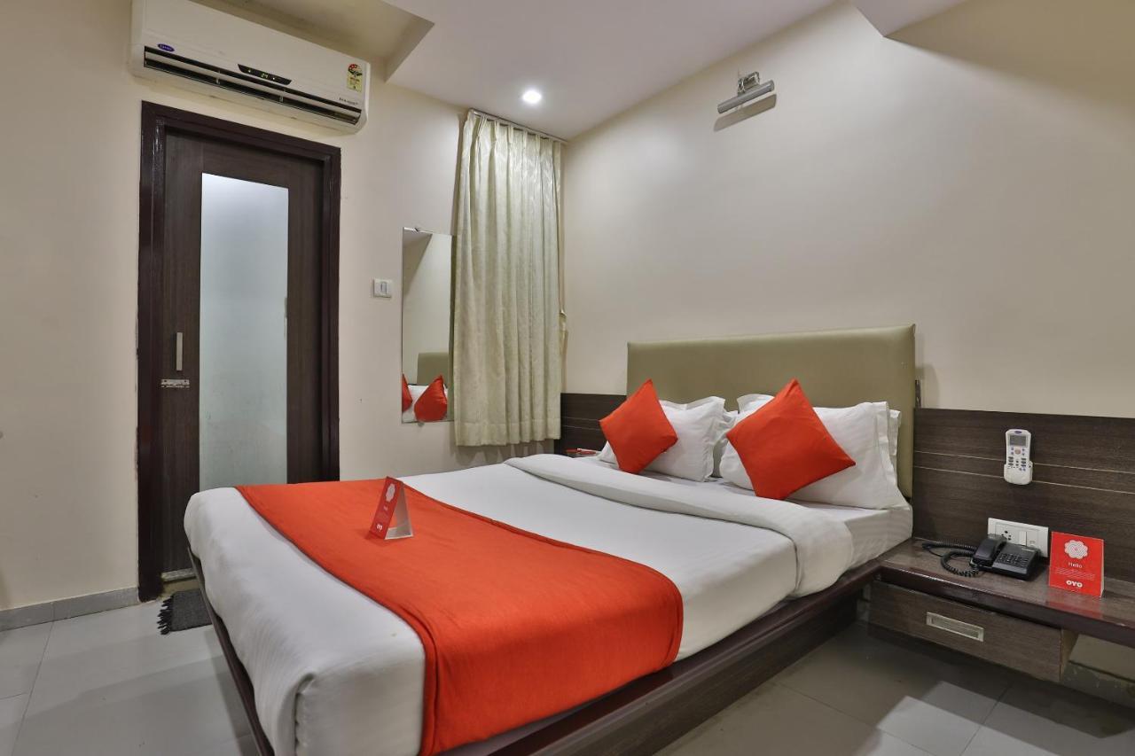 New Rajdhani Hotel Vadodara Eksteriør bilde