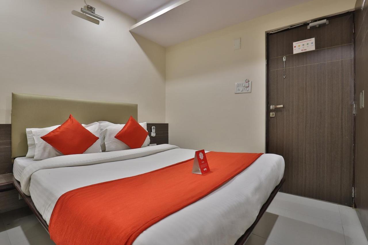 New Rajdhani Hotel Vadodara Eksteriør bilde
