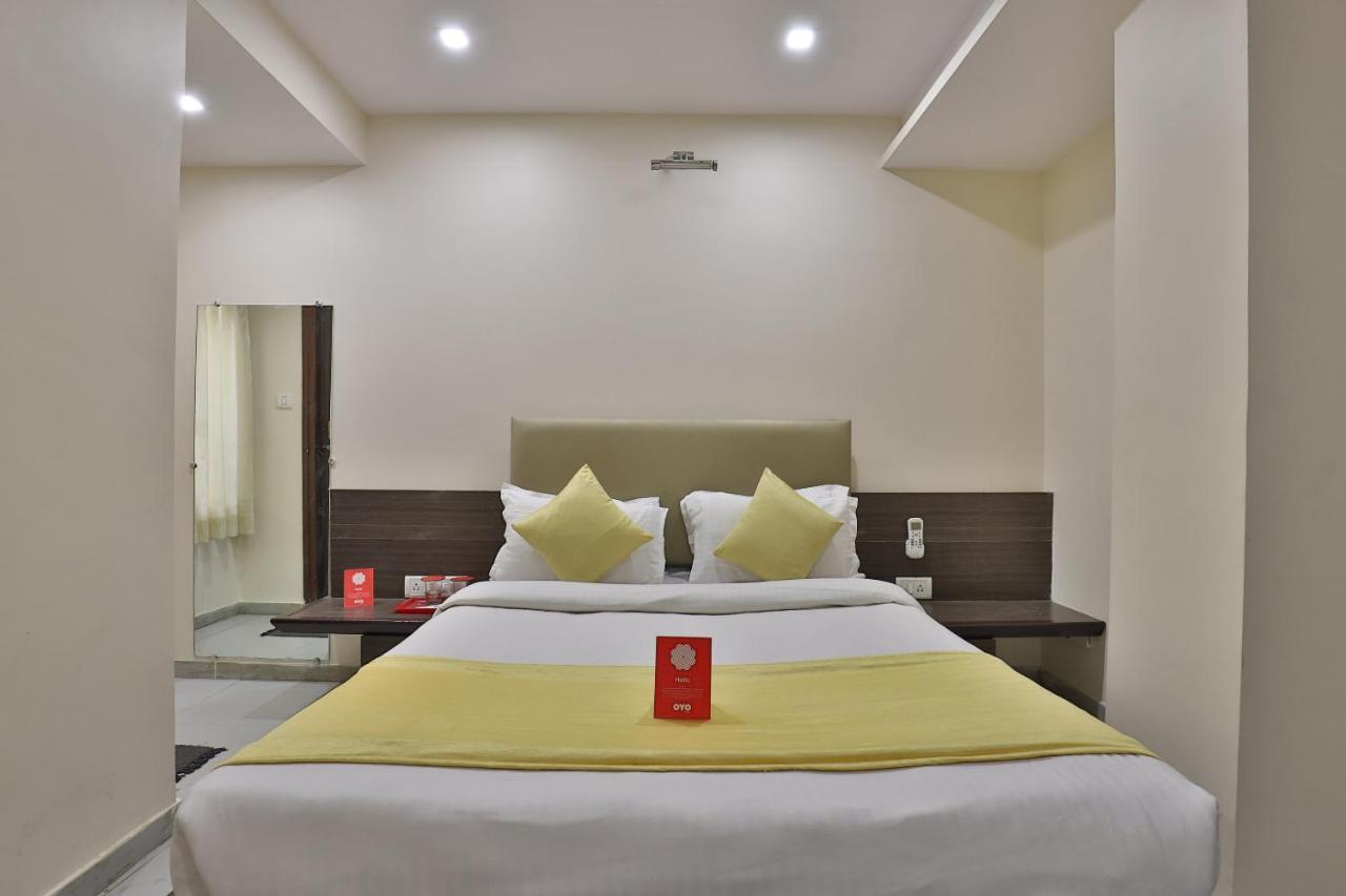 New Rajdhani Hotel Vadodara Eksteriør bilde